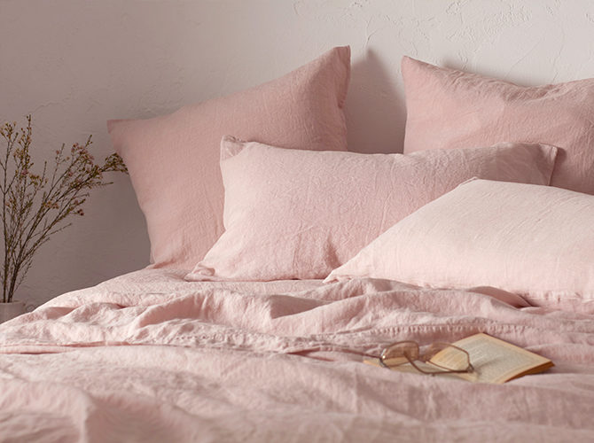 How to Pick the Perfect Colour for Your Bedroom