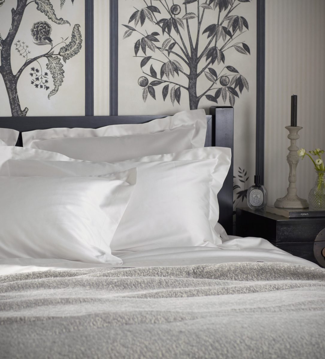 Antique White Luxury Oxford Pillowcase | Secret Linen Store Antique White Luxury Oxford Pillowcase | Secret Linen Store