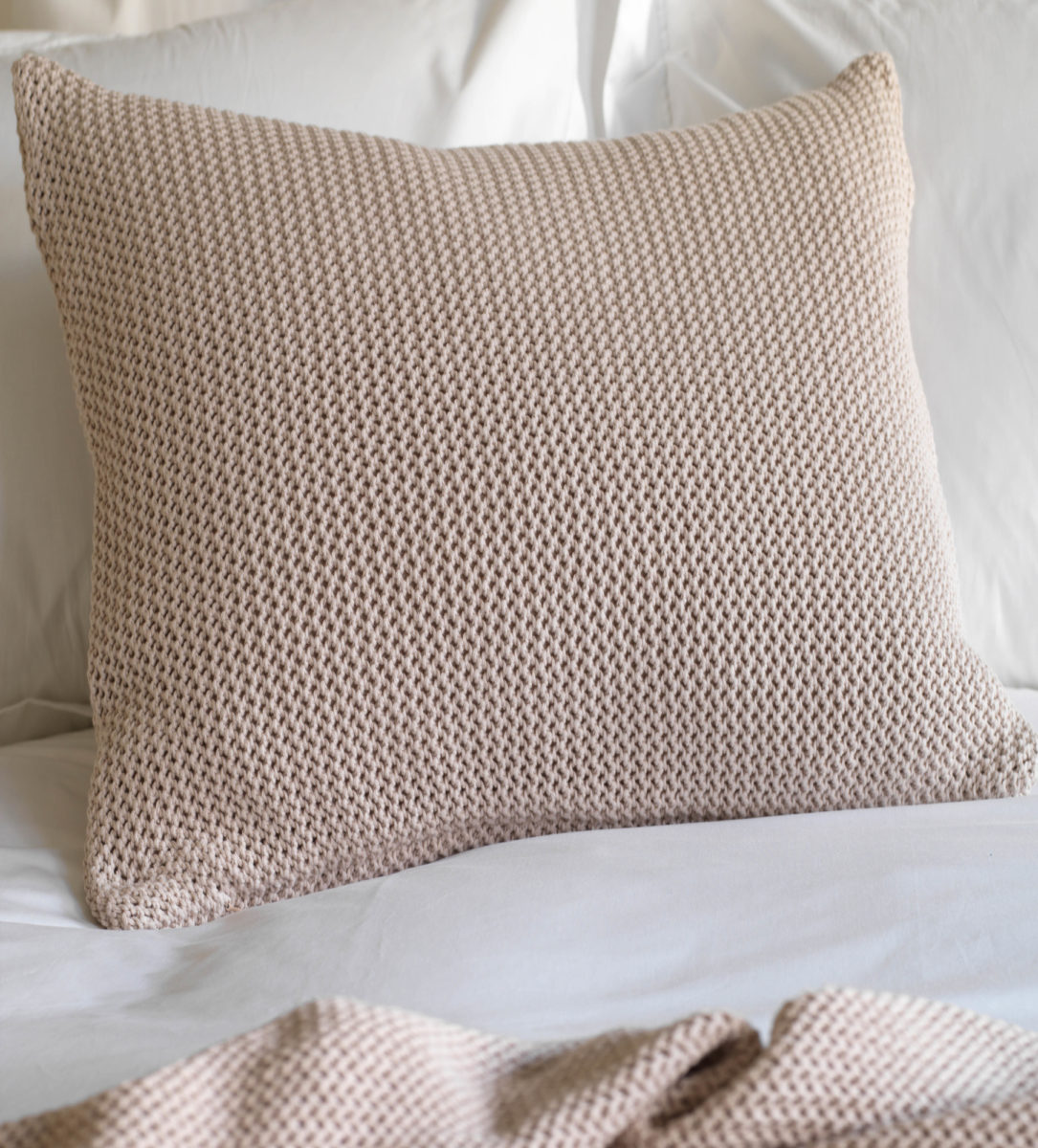Pink Knitted Cotton Cushion | Secret 