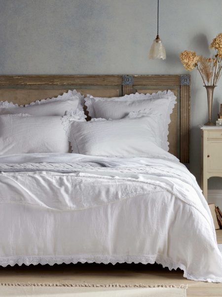 Emperor Bedding Luxury Fabrics Fillings Secret Linen Store Shop our range of stylish emperor bed linen and get free delivery over £50 with a range of convenient delivery options available. emperor bedding luxury fabrics